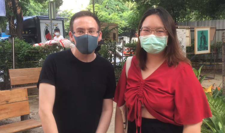 Matthew Hunt / Panusaya Sithjirawattanakul